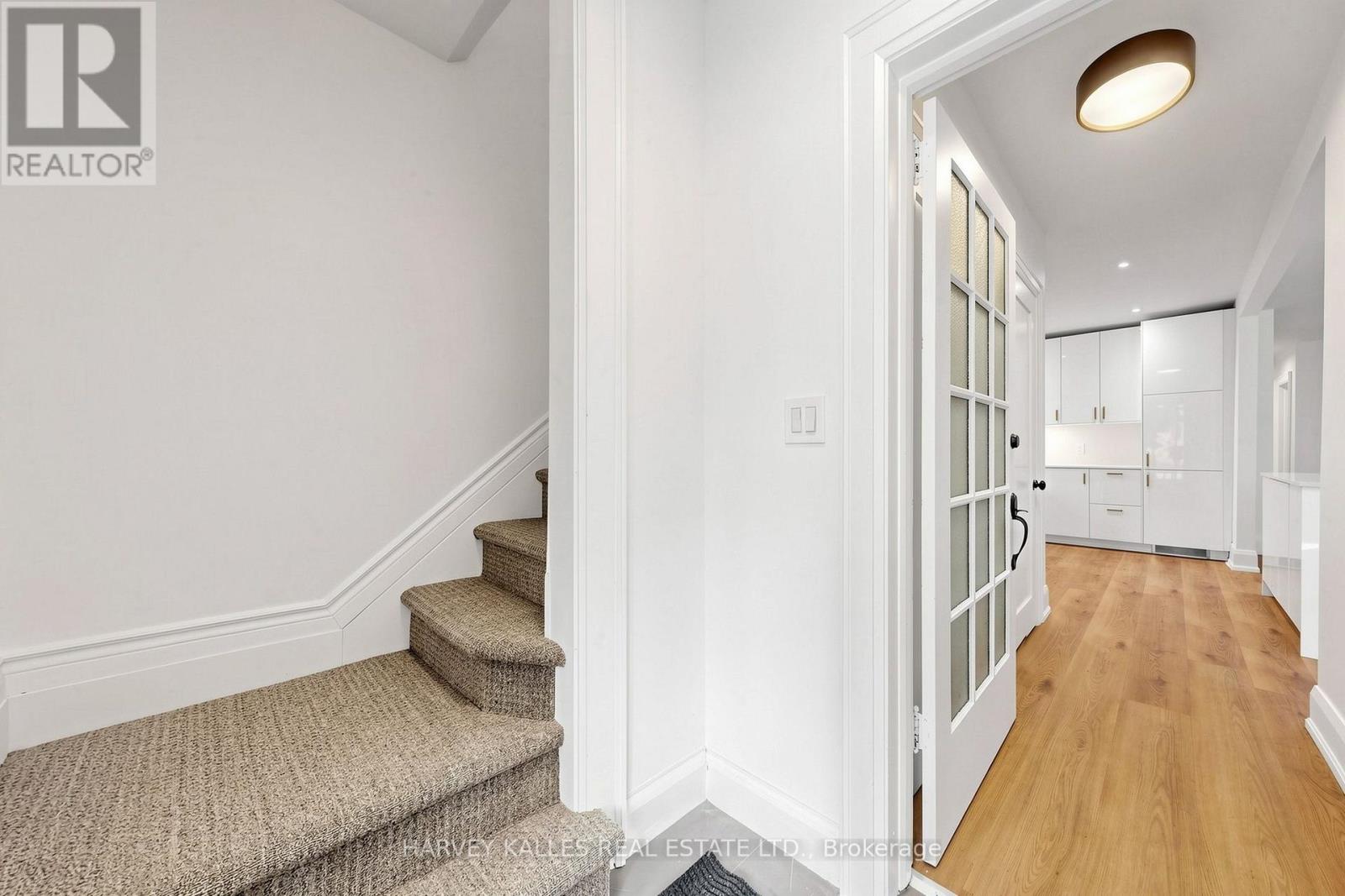 Main - 7 Tullis Drive, Toronto, Ontario  M4S 2E2 - Photo 5 - C13828580