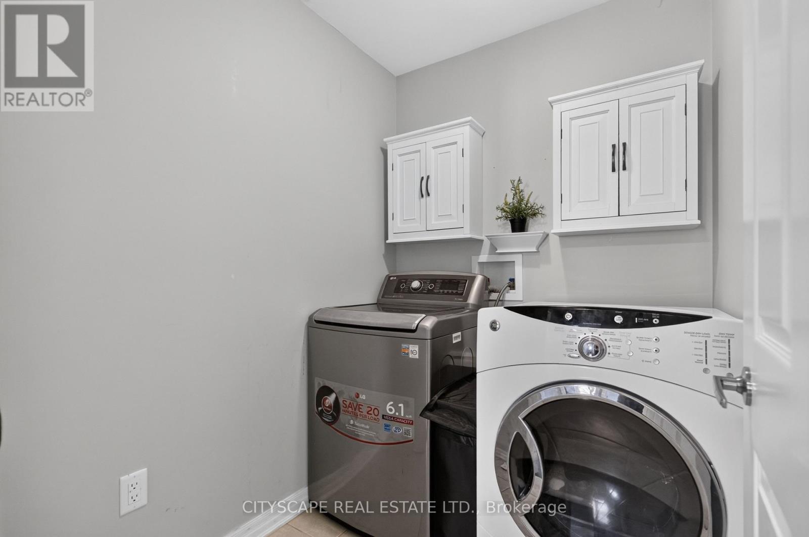 366 Montreal Circle, Hamilton, Ontario  L8E 0C7 - Photo 32 - X13828102