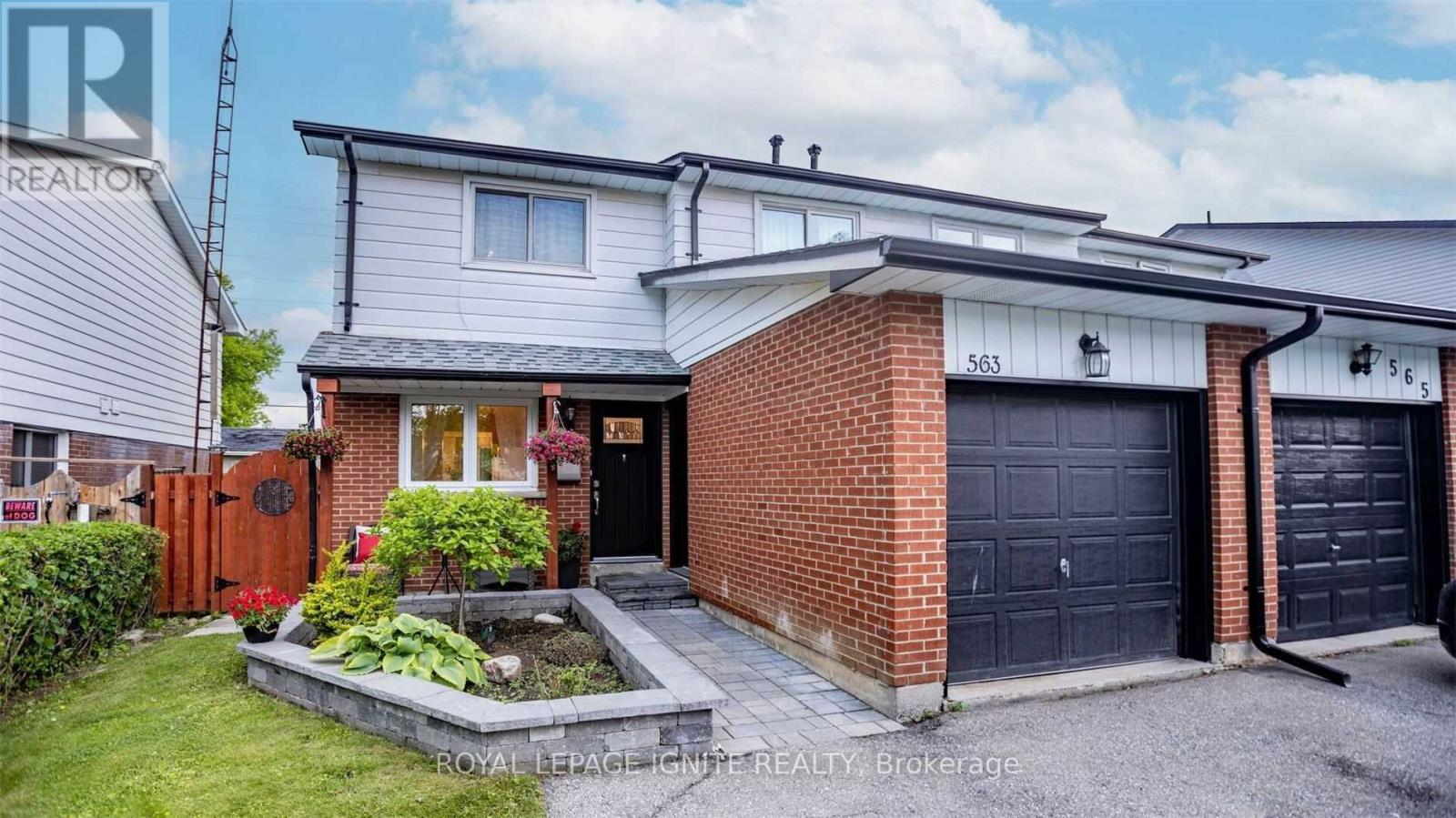 563 BERWICK CRESCENT