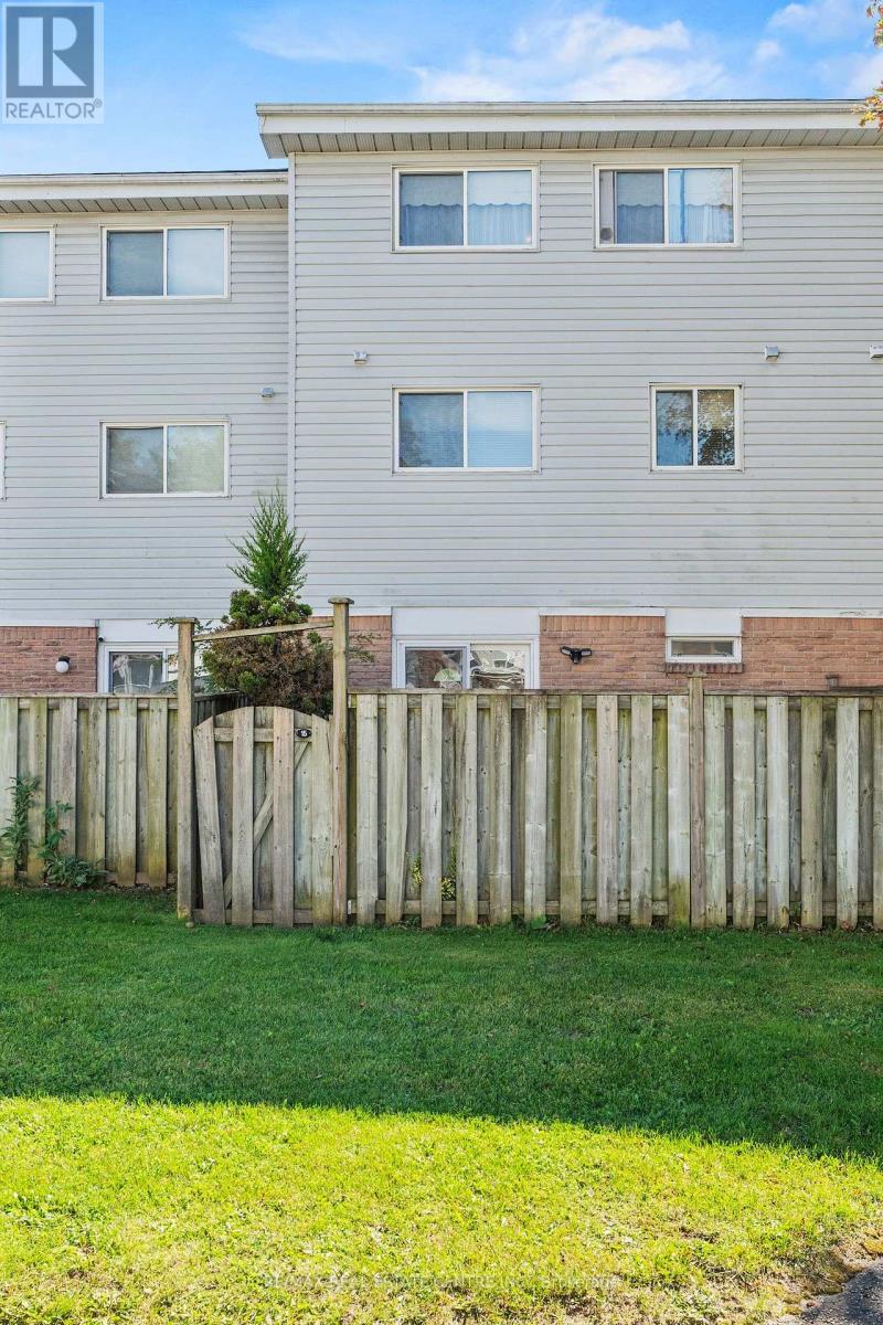 15 - 33 Celeste Drive, Toronto, Ontario  M1E 2V2 - Photo 46 - E13828474