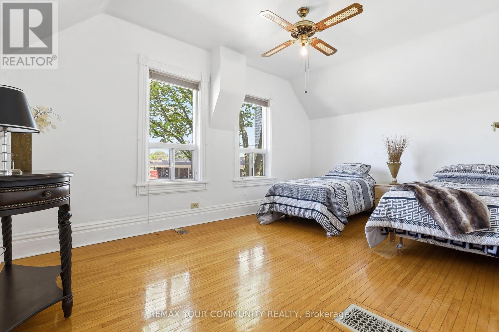 330 Main Street, Toronto, Ontario  M4C 4X7 - Photo 37 - E13828516