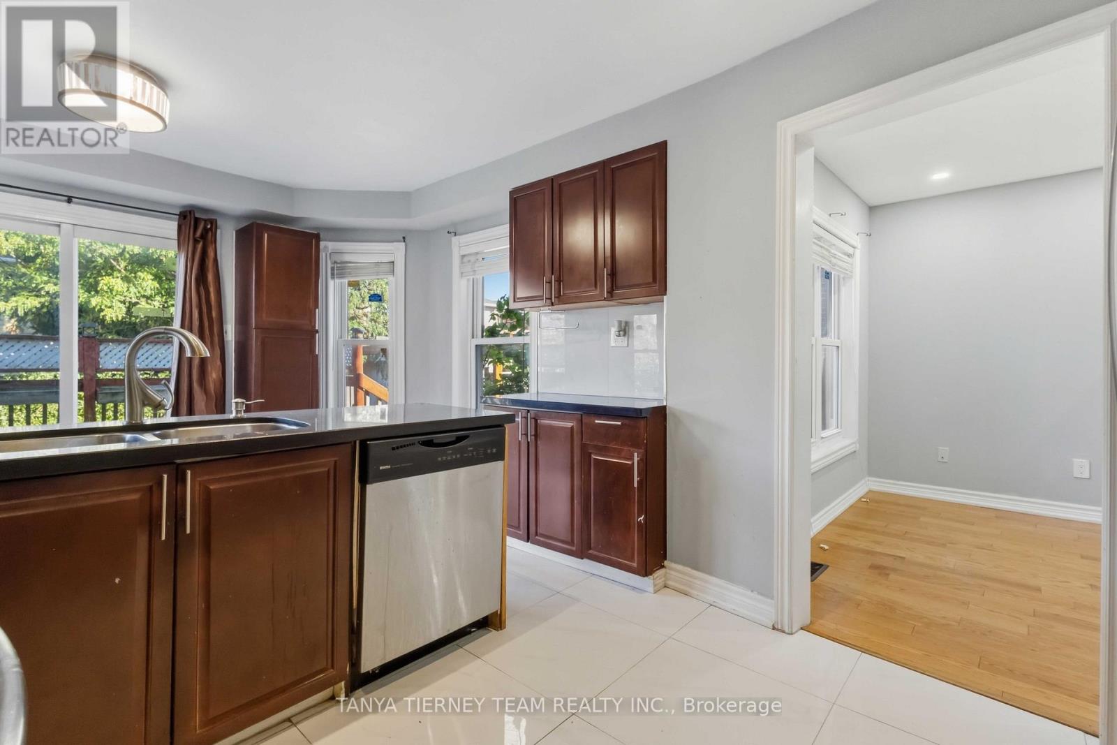 11 Hunter Drive, Ajax, Ontario  L1T 3M9 - Photo 15 - E13828528