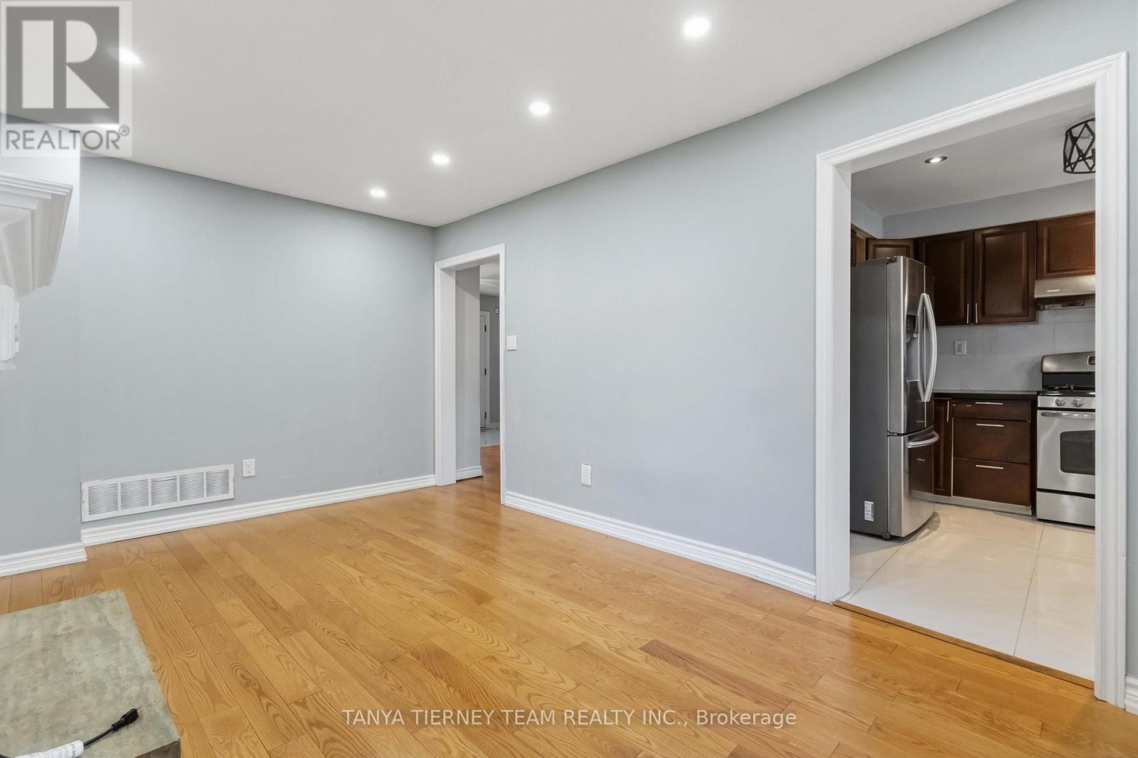 11 Hunter Drive, Ajax, Ontario  L1T 3M9 - Photo 18 - E13828528