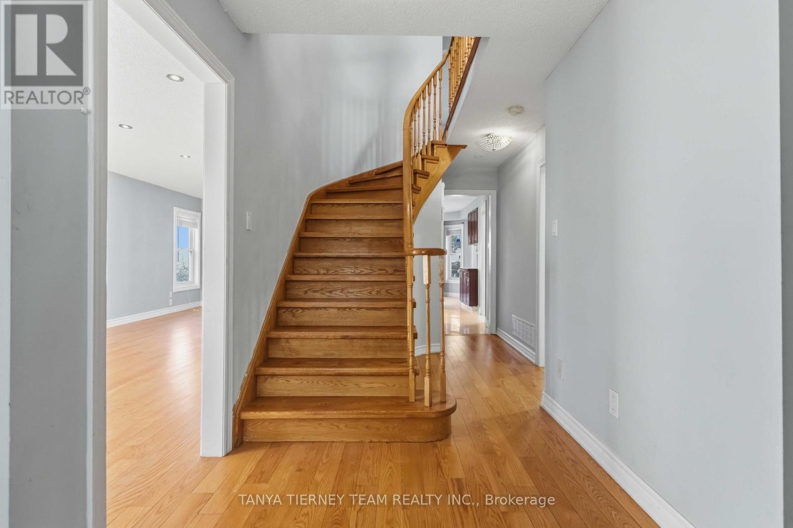 11 Hunter Drive, Ajax, Ontario  L1T 3M9 - Photo 23 - E13828528