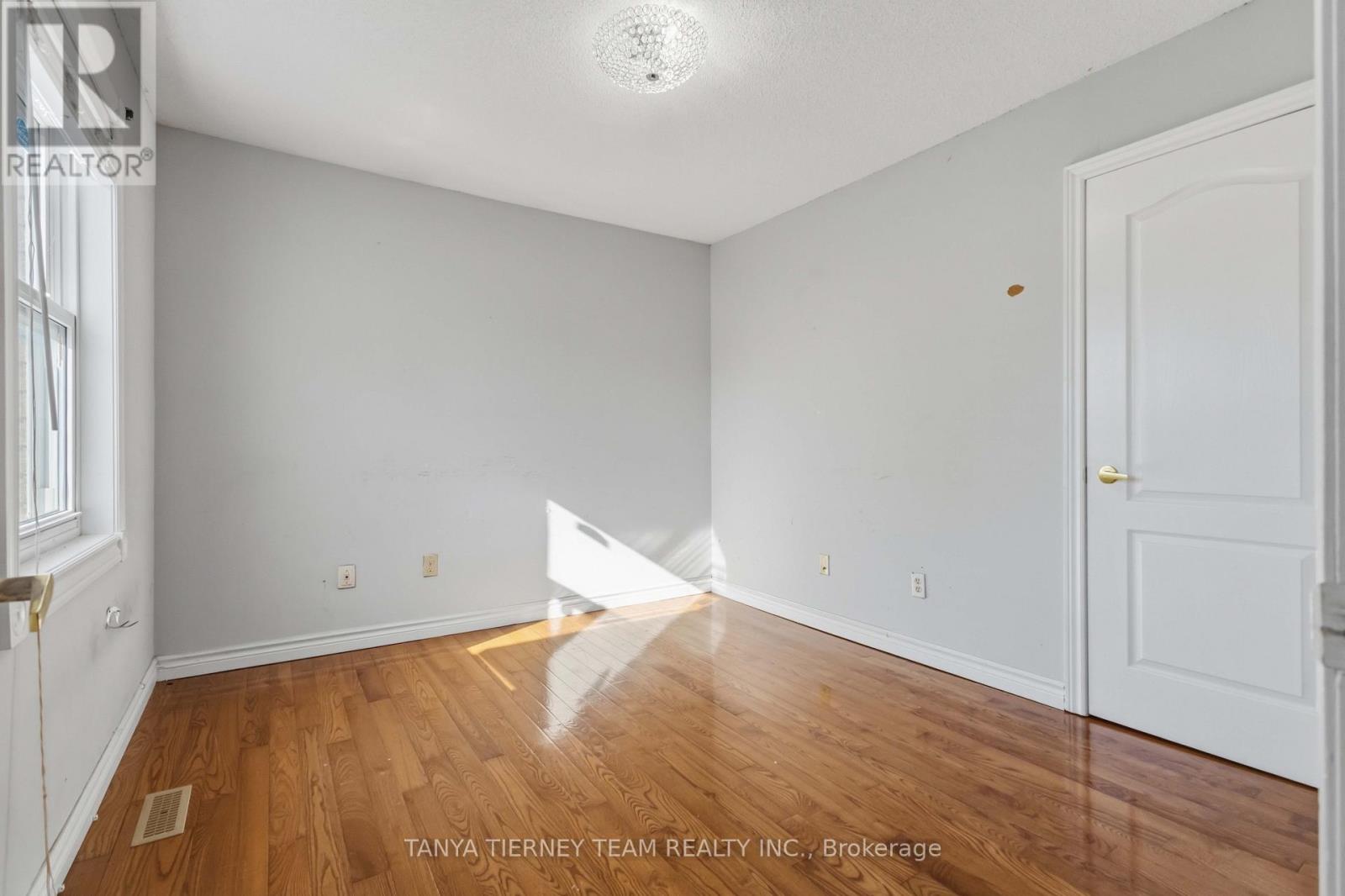 11 Hunter Drive, Ajax, Ontario  L1T 3M9 - Photo 31 - E13828528