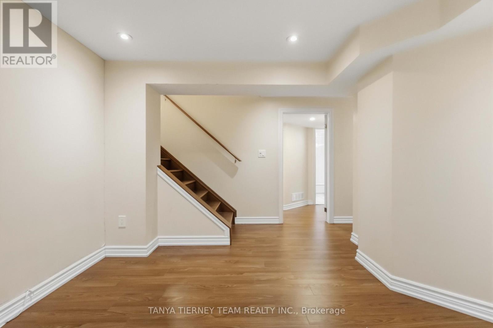 11 Hunter Drive, Ajax, Ontario  L1T 3M9 - Photo 34 - E13828528