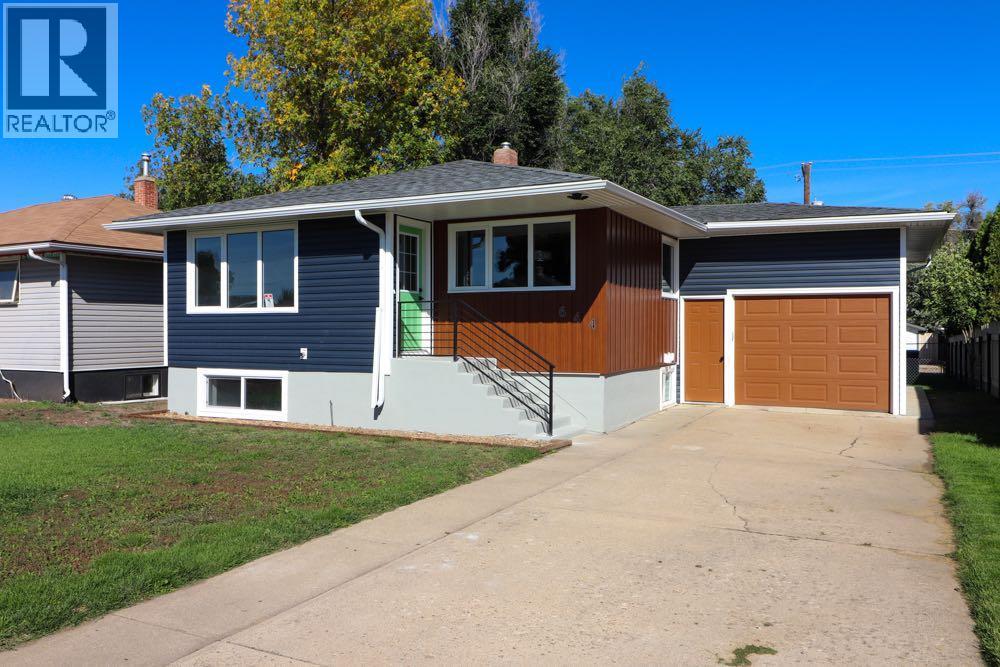 644 7 Street Sw, Medicine Hat, Alberta  T1A 4K8 - Photo 2 - A2347824