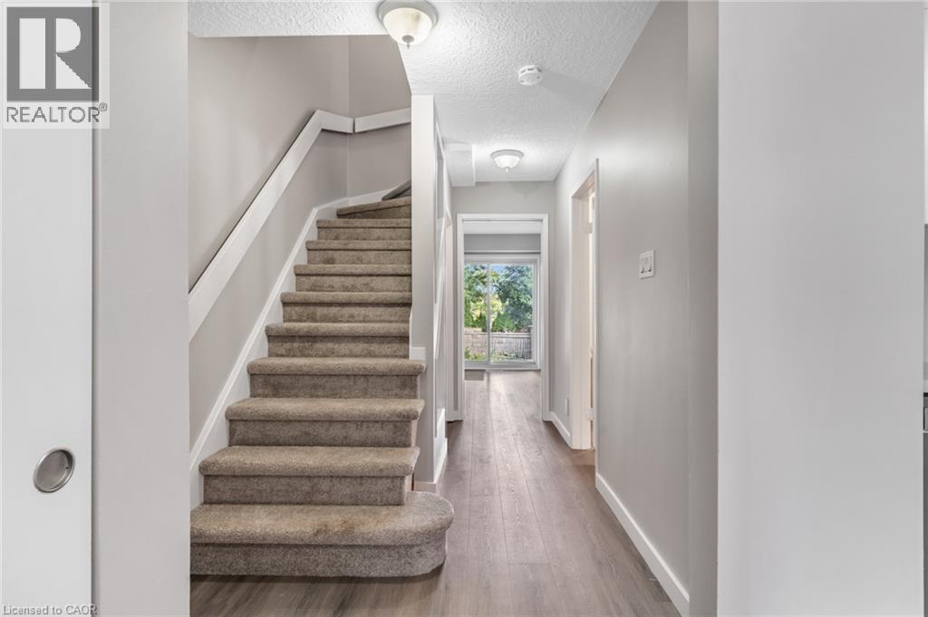 104 Ralgreen Crescent, Kitchener, Ontario  N2M 1T9 - Photo 5 - 40863675
