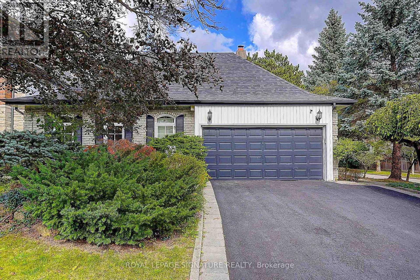 46 CARAVAN DRIVE, Toronto, Ontario