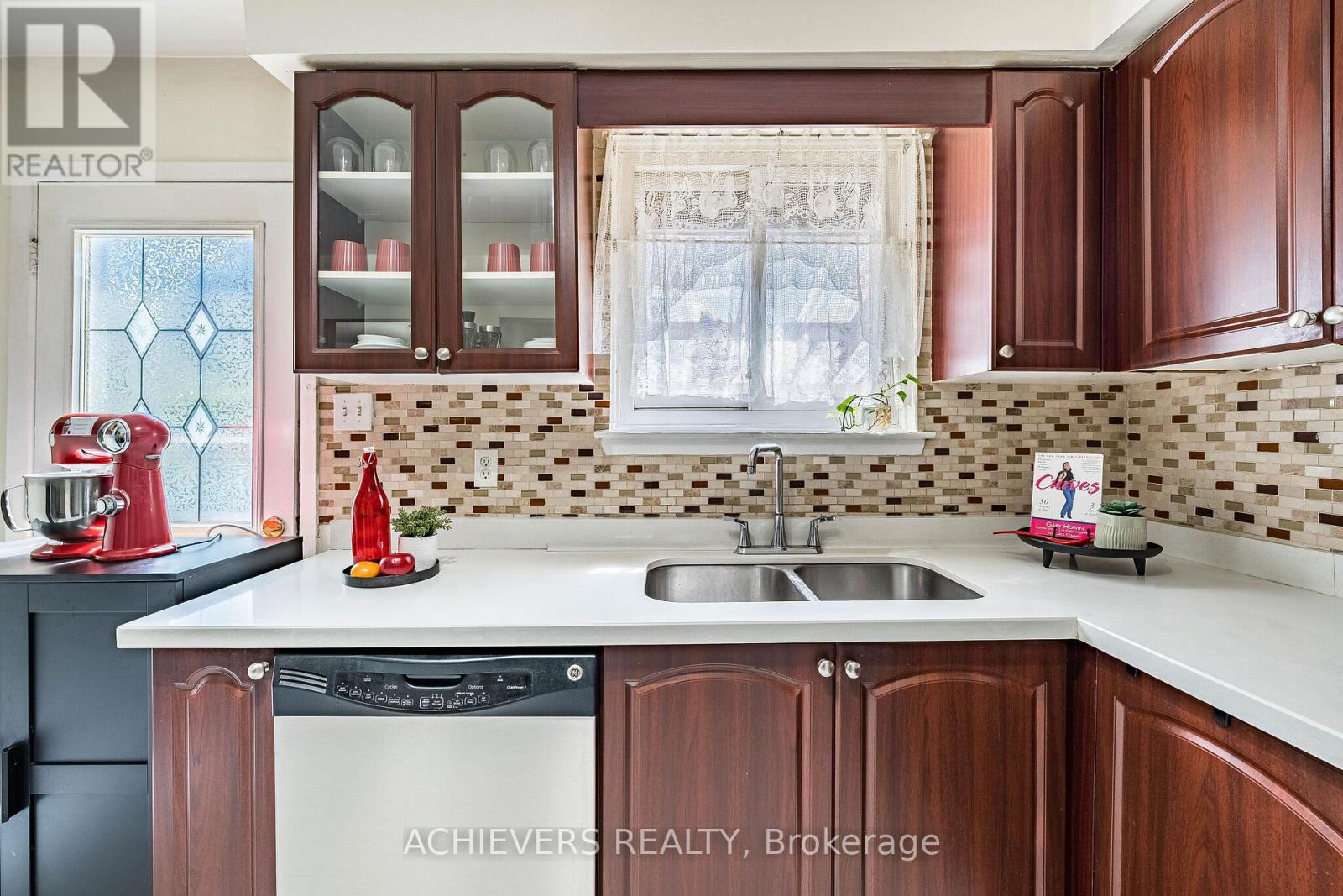 58 Archdekin Drive, Brampton, Ontario  L6V 1Y5 - Photo 14 - W13651910
