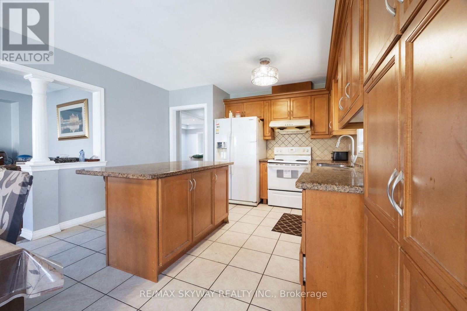 46 Don Minaker Drive, Brampton, Ontario  L6P 1R3 - Photo 22 - W13820170