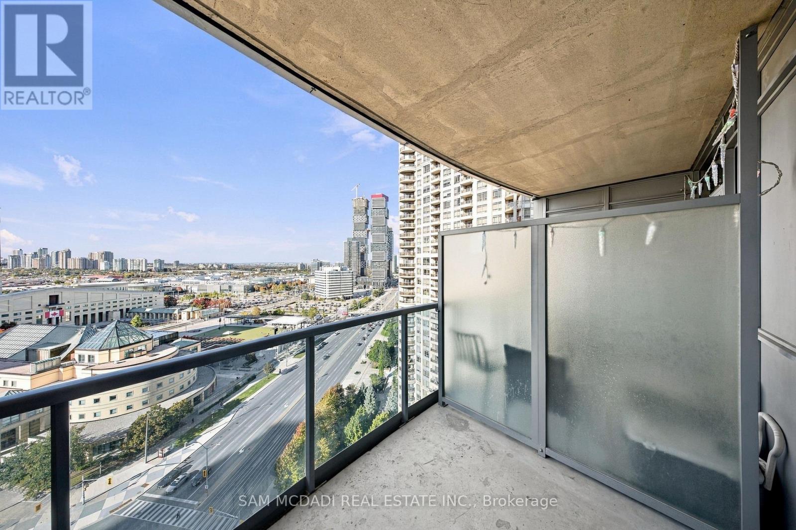 1905 - 330 Burnhamthorpe Road W, Mississauga, Ontario  L5B 0E1 - Photo 17 - W13821530