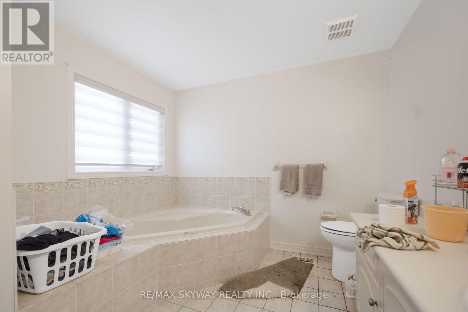 46 Don Minaker Drive, Brampton, Ontario  L6P 1R3 - Photo 28 - W13820170