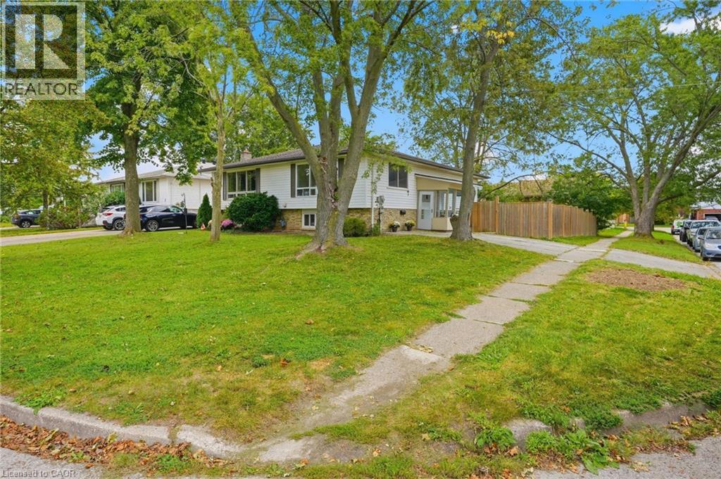 3 Manley Crescent, Thorold, Ontario  L2V 4K2 - Photo 6 - 40866603