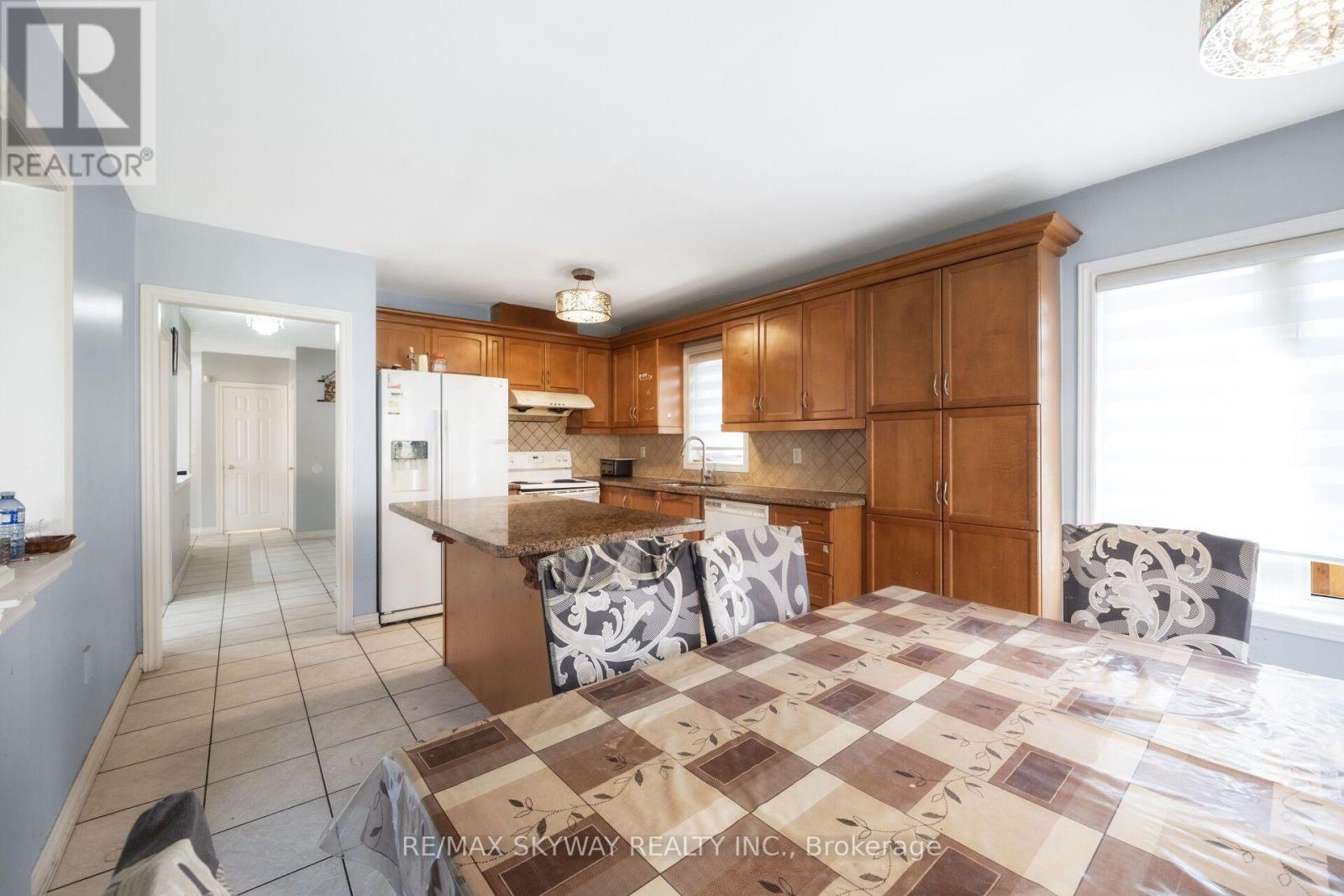 46 Don Minaker Drive, Brampton, Ontario  L6P 1R3 - Photo 20 - W13820170