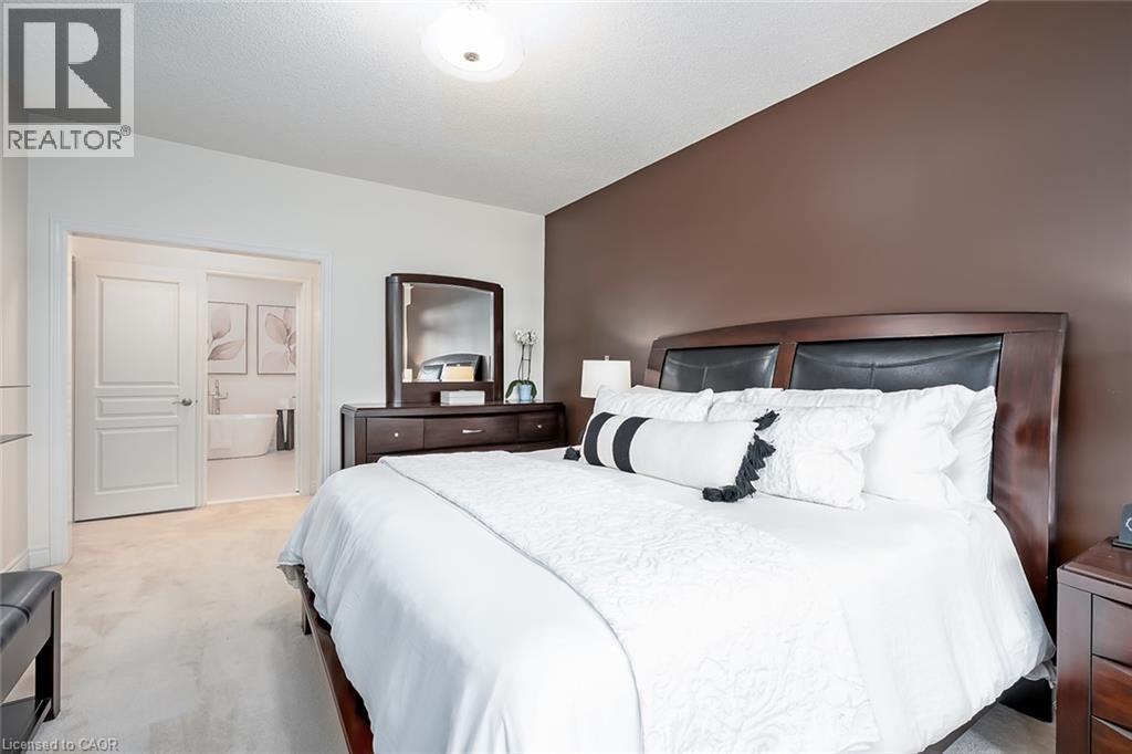 4285 Couples Crescent, Burlington, Ontario  L7M 4Y8 - Photo 15 - 40866555
