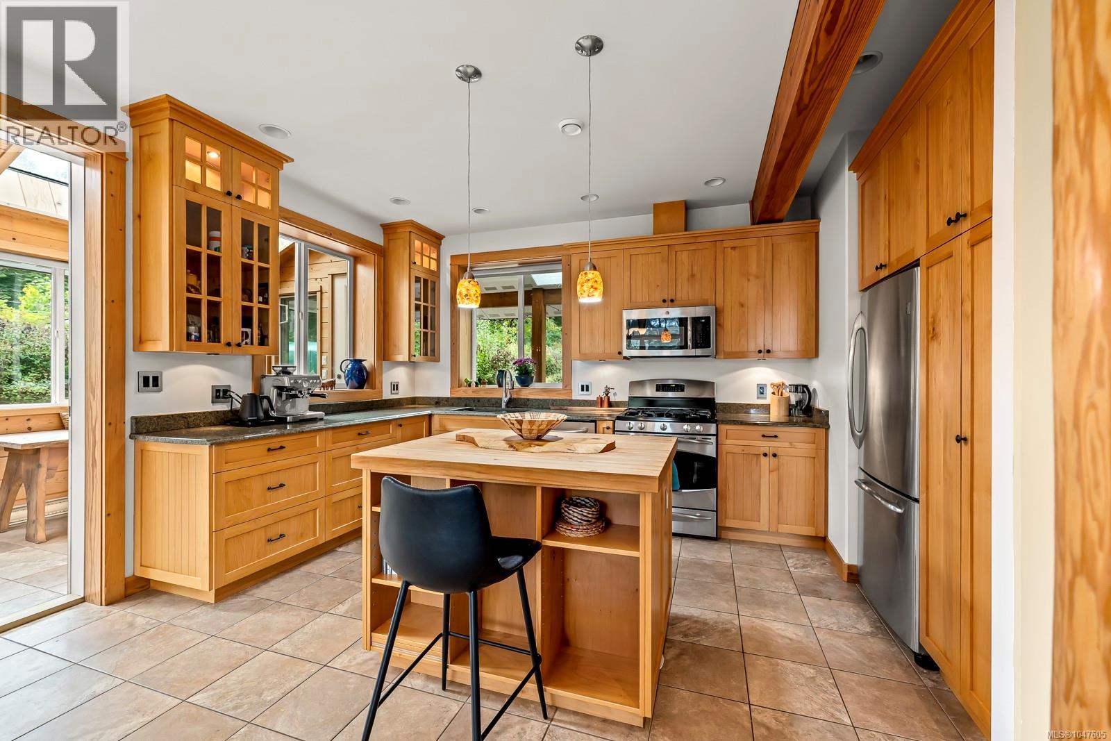 652 Fox Rd, Quadra Island, British Columbia  V0P 1N0 - Photo 11 - 1047605