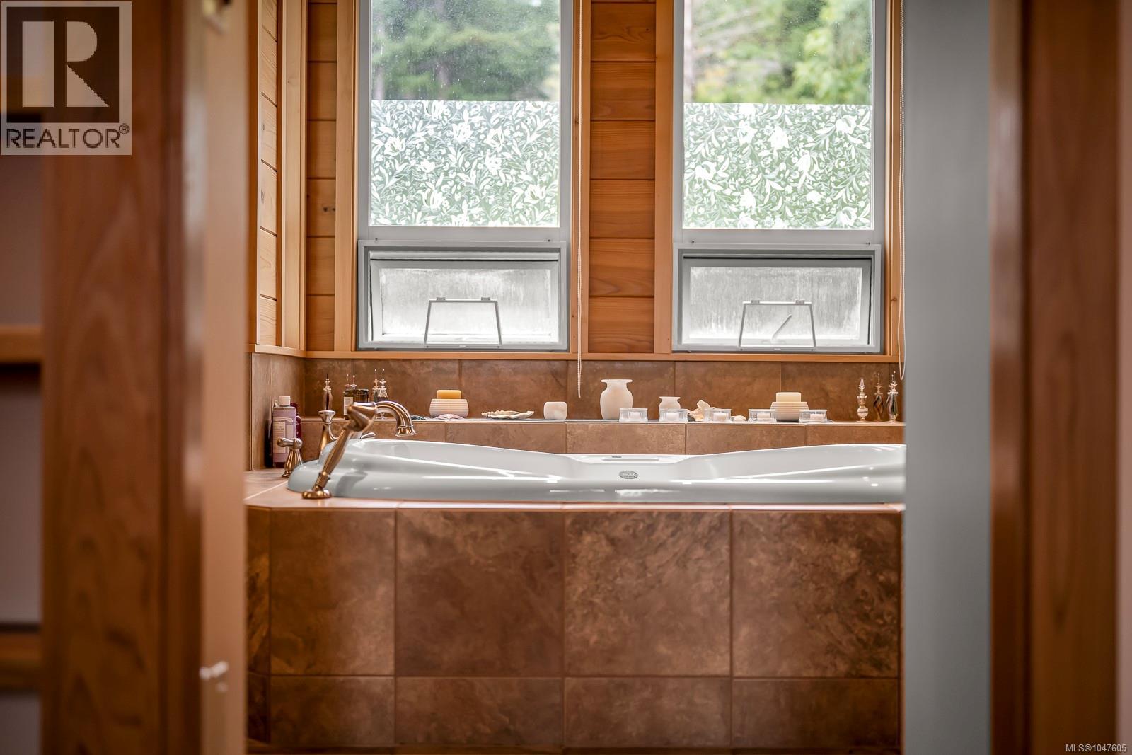 652 Fox Rd, Quadra Island, British Columbia  V0P 1N0 - Photo 18 - 1047605