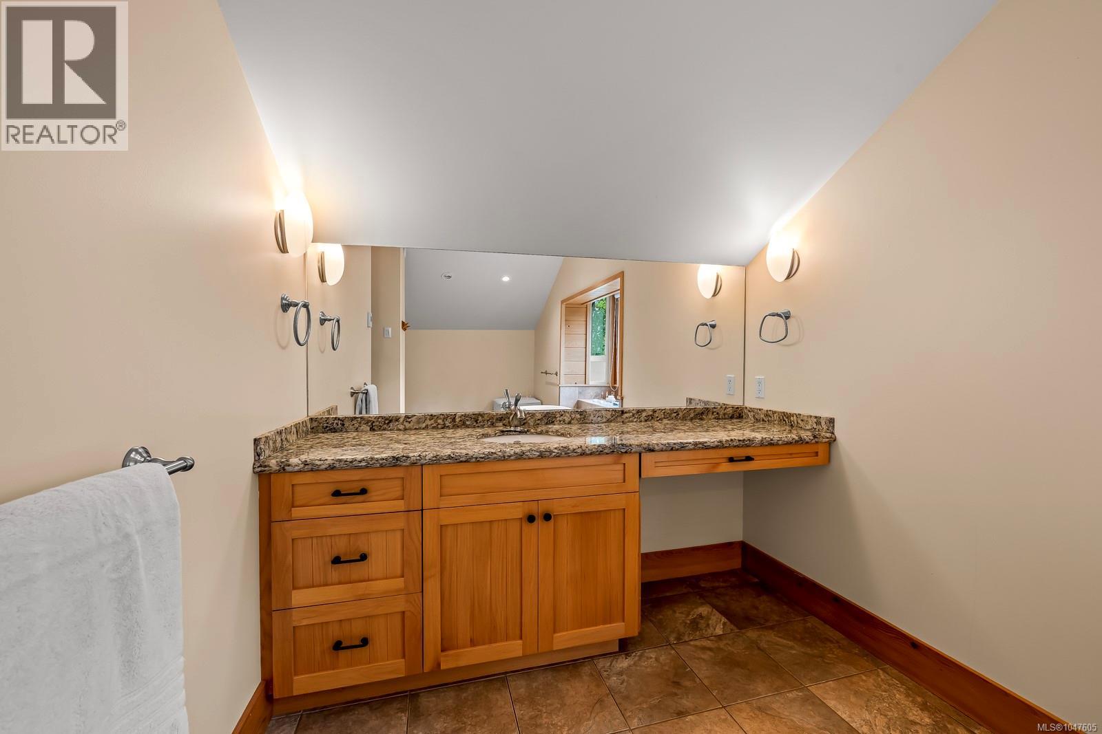 652 Fox Rd, Quadra Island, British Columbia  V0P 1N0 - Photo 28 - 1047605