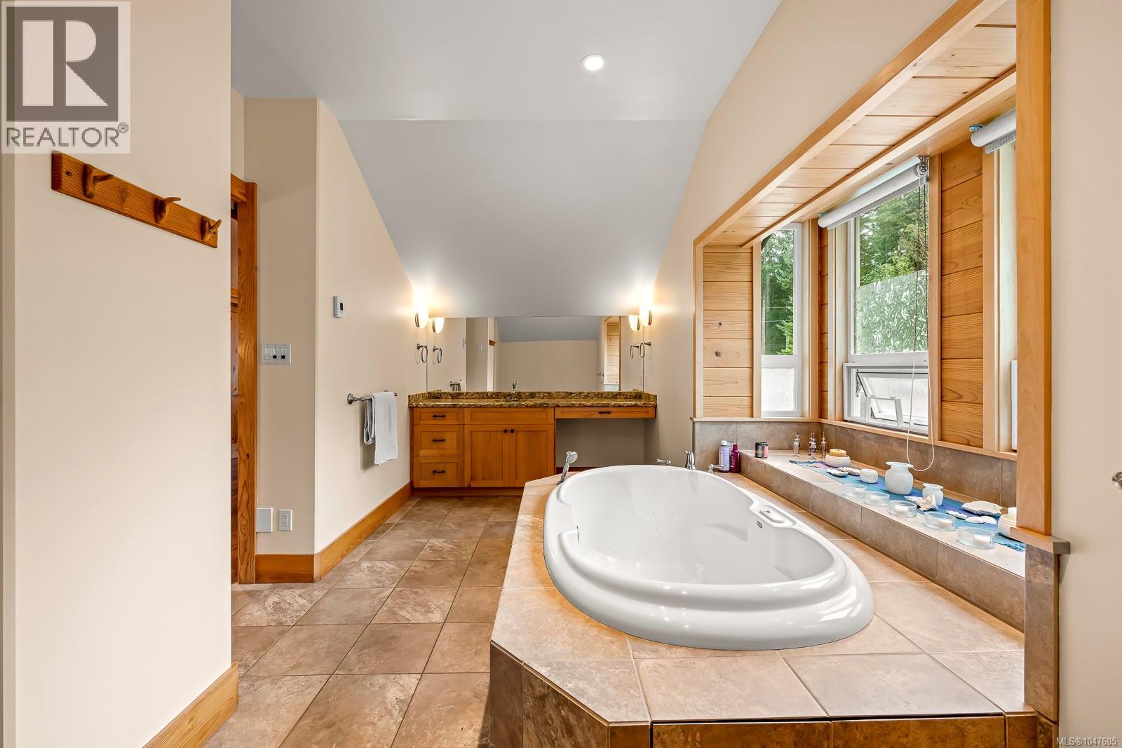 652 Fox Rd, Quadra Island, British Columbia  V0P 1N0 - Photo 29 - 1047605