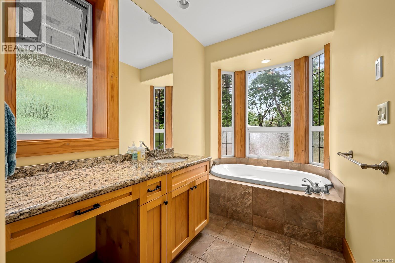 652 Fox Rd, Quadra Island, British Columbia  V0P 1N0 - Photo 39 - 1047605