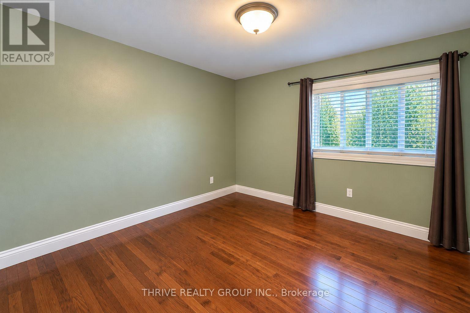 Upper - 562 Knights Hill Road, London South, Ontario  N6J 3A2 - Photo 14 - X13828622