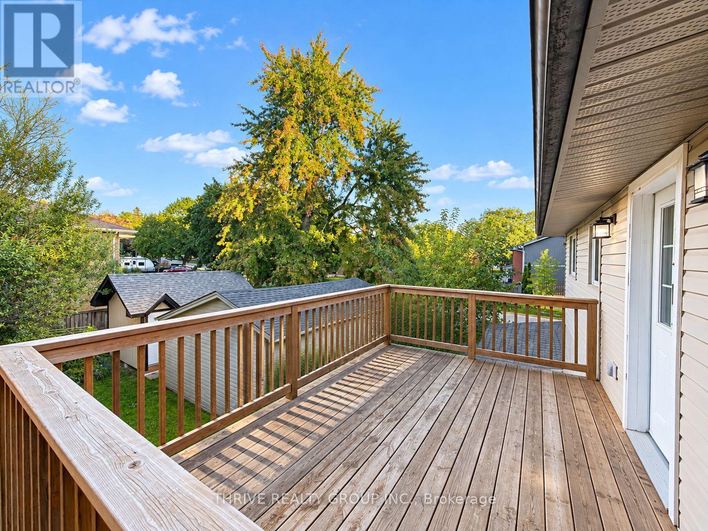 Upper - 562 Knights Hill Road, London South, Ontario  N6J 3A2 - Photo 3 - X13828622