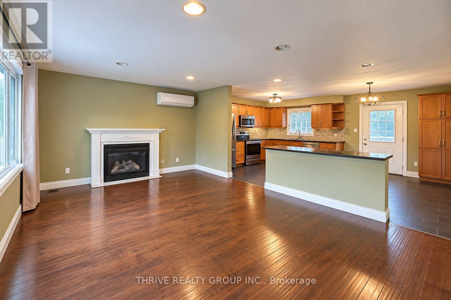 Upper - 562 Knights Hill Road, London South, Ontario  N6J 3A2 - Photo 4 - X13828622