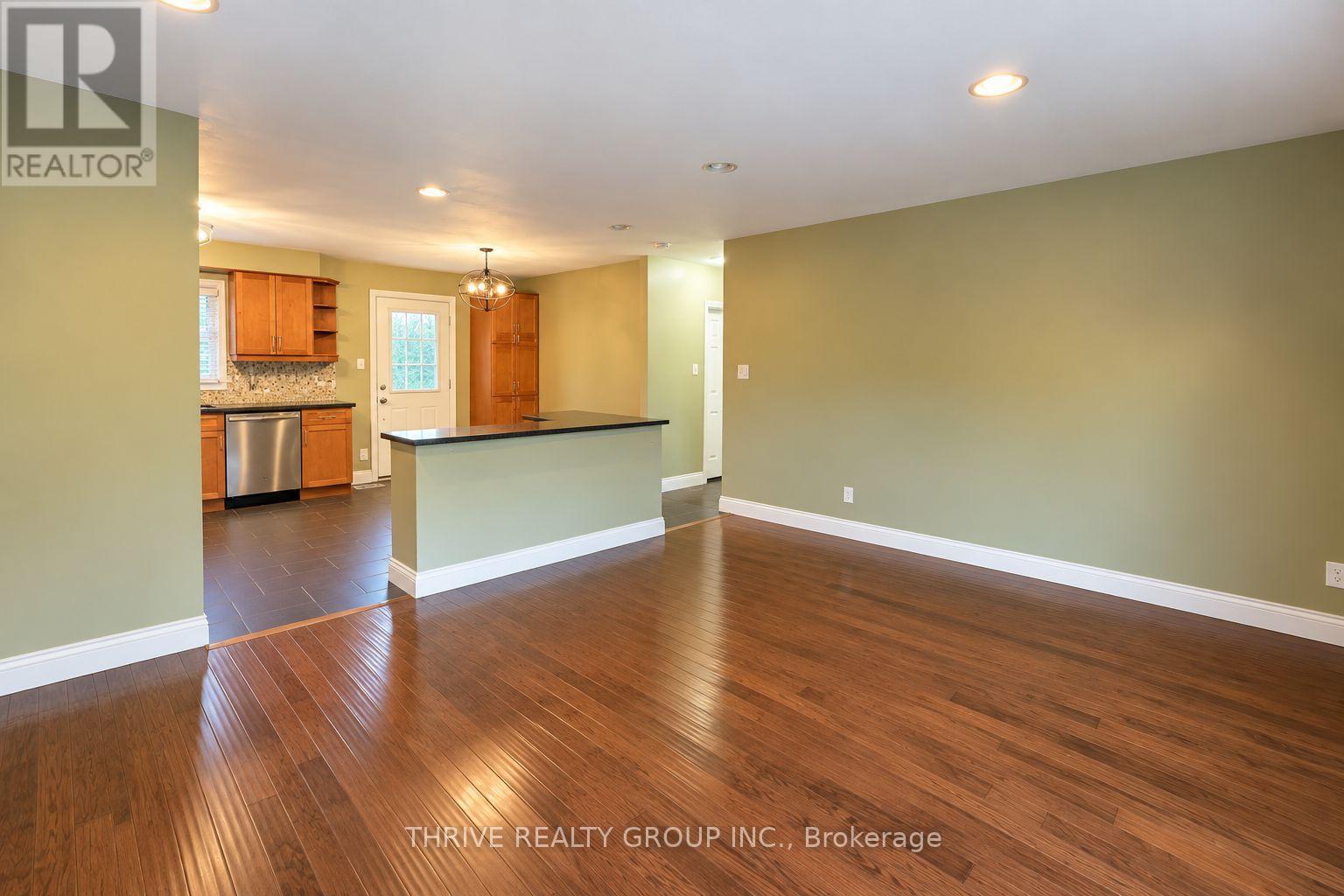 Upper - 562 Knights Hill Road, London South, Ontario  N6J 3A2 - Photo 5 - X13828622