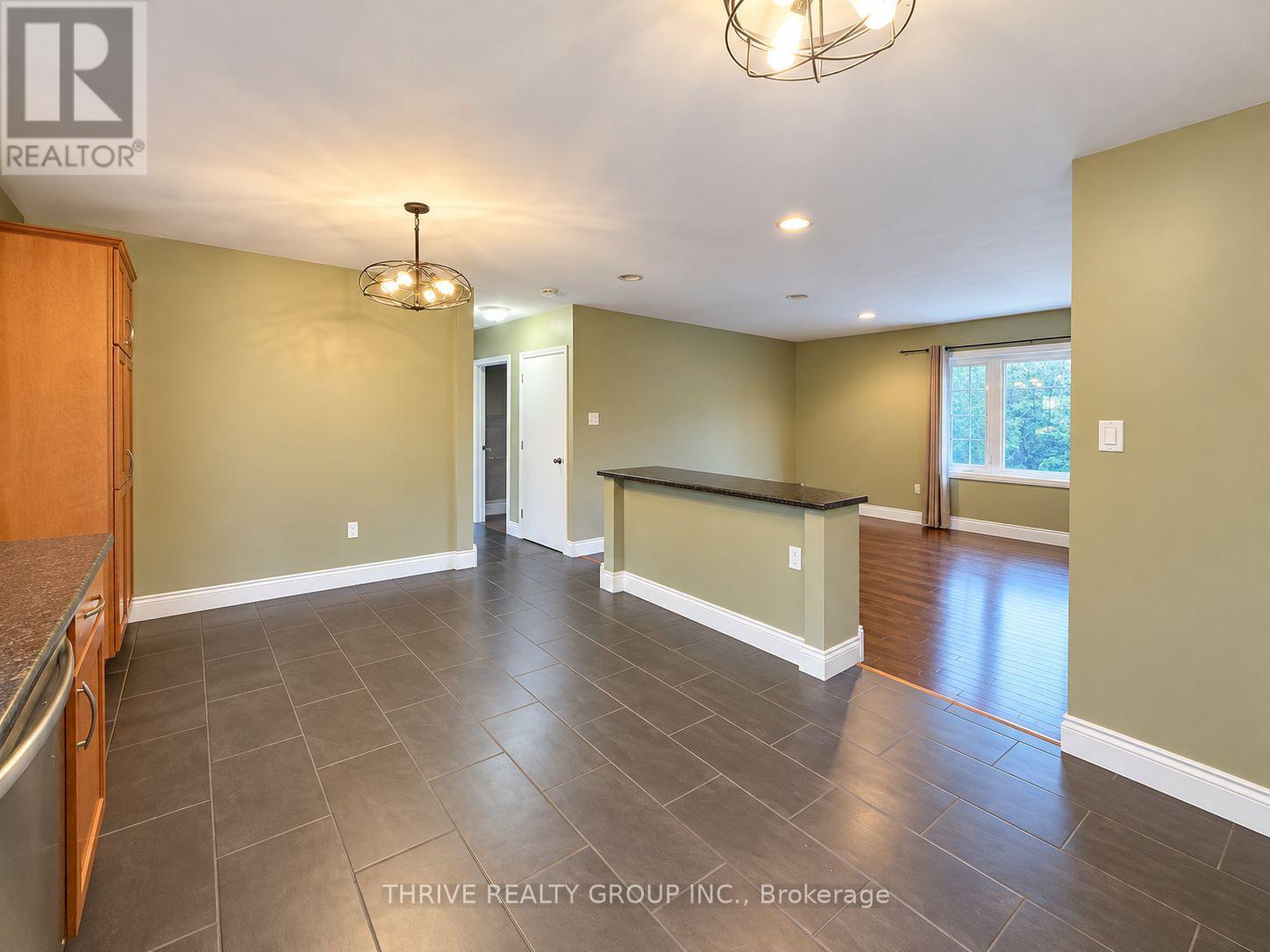 Upper - 562 Knights Hill Road, London South, Ontario  N6J 3A2 - Photo 9 - X13828622