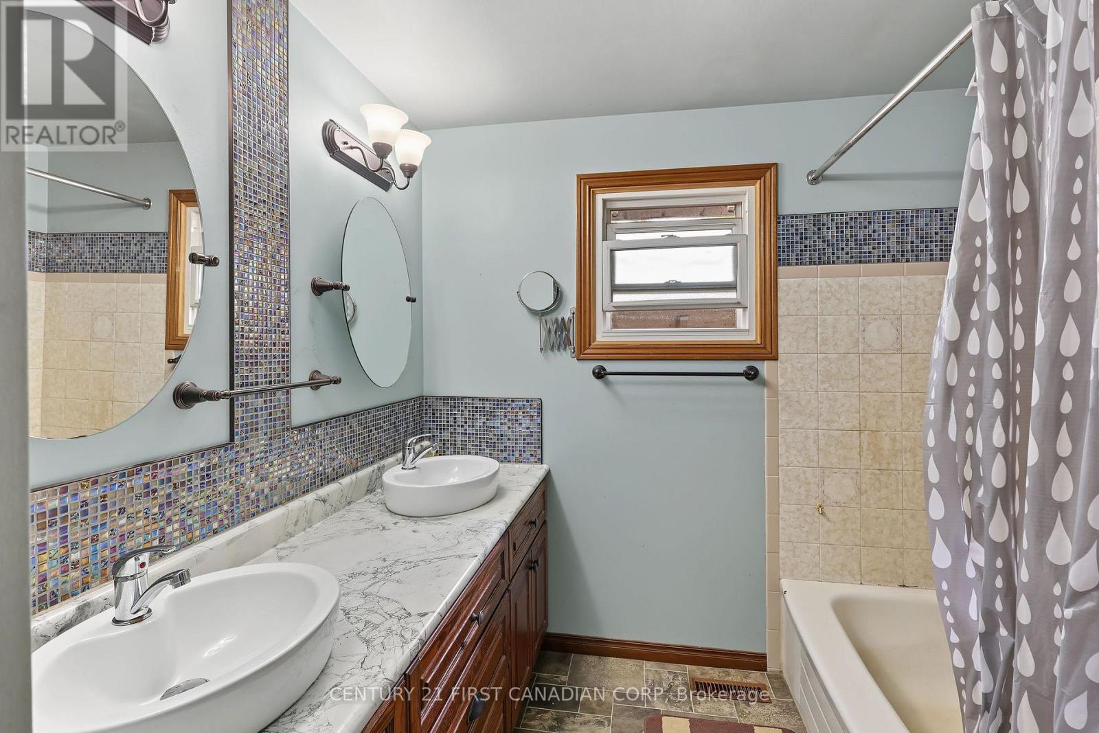 48 Corinth Court, London East, Ontario  N5Y 5A8 - Photo 17 - X13828746