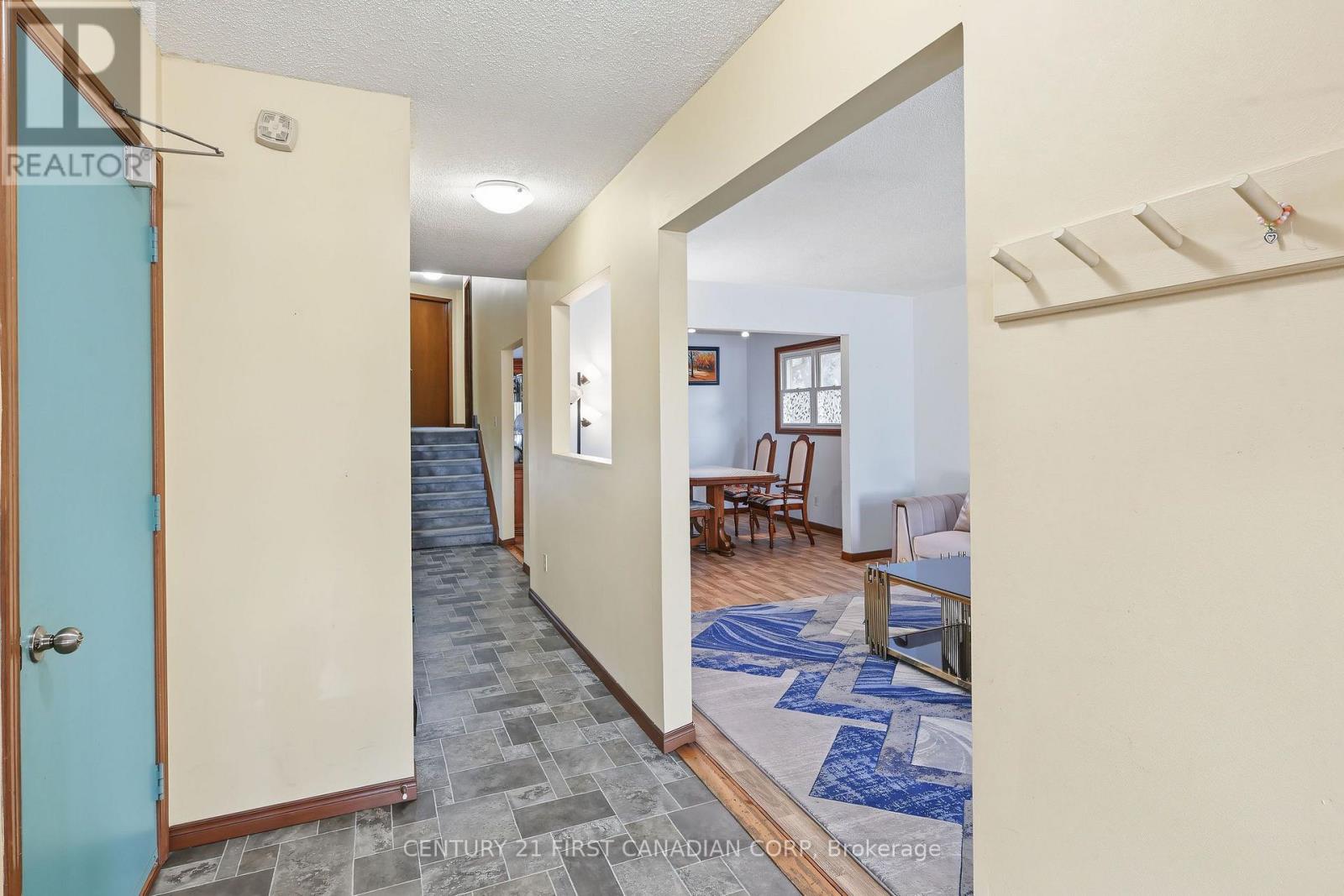 48 Corinth Court, London East, Ontario  N5Y 5A8 - Photo 3 - X13828746