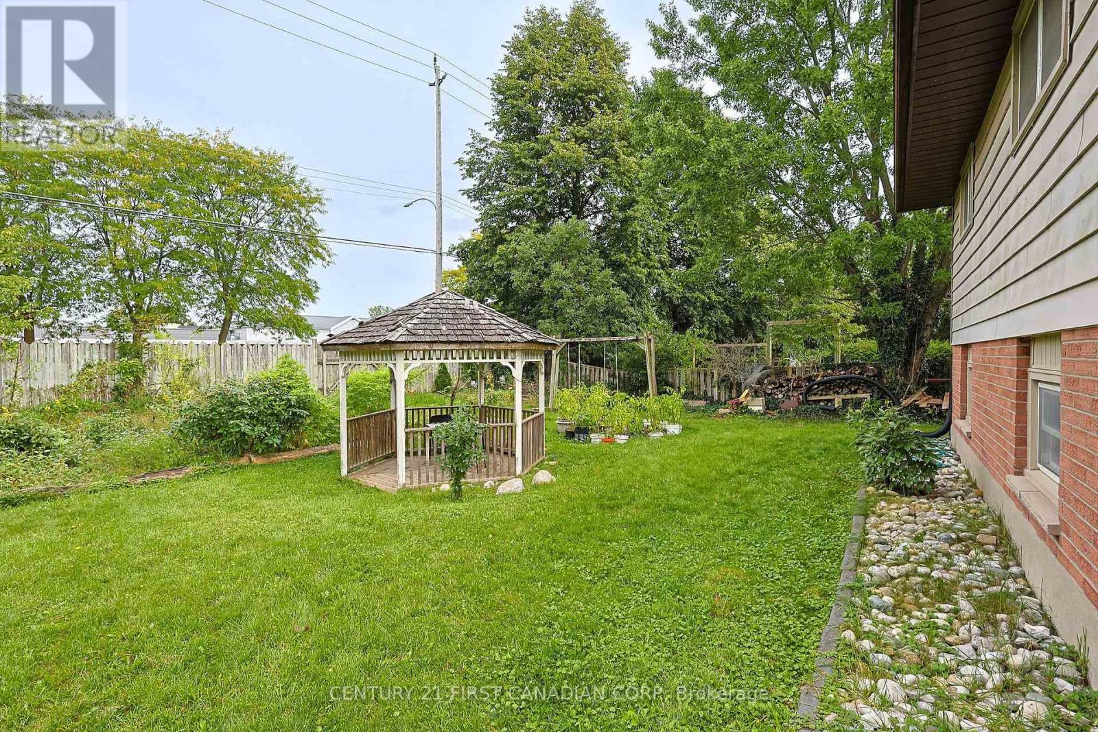 48 Corinth Court, London East, Ontario  N5Y 5A8 - Photo 32 - X13828746