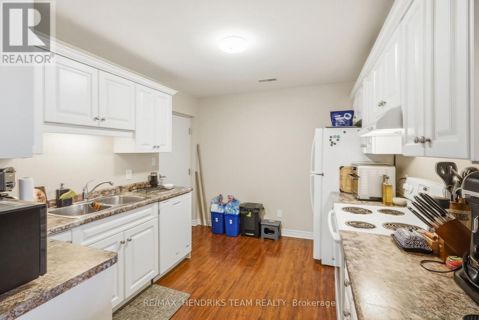 Upper Floor (2a) - 320 Vine Street, St. Catharines, Ontario  L2M 4T3 - Photo 11 - X13828742