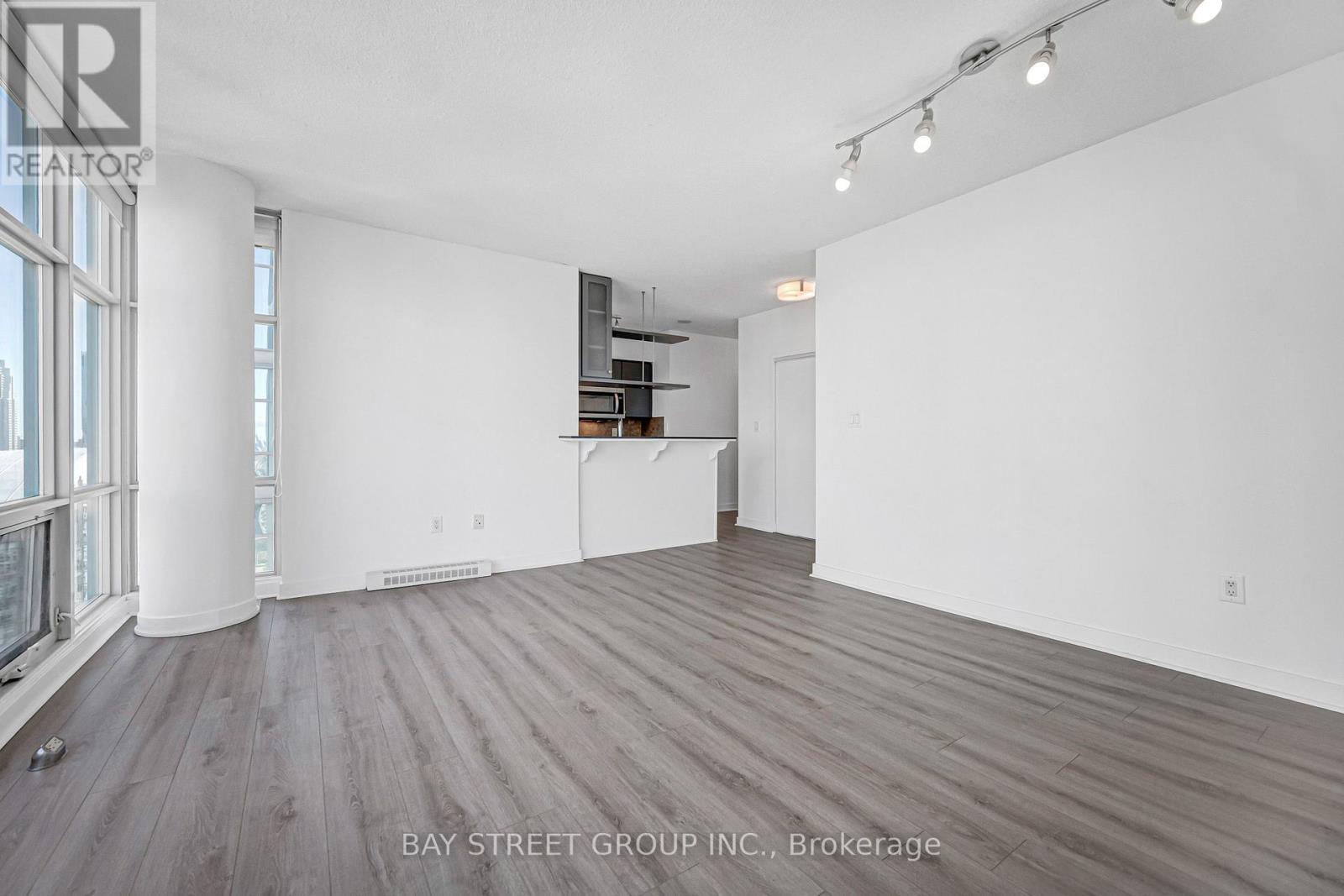 3703 - 35 Mariner Terrace, Toronto, Ontario  M5V 3V9 - Photo 10 - C13821958