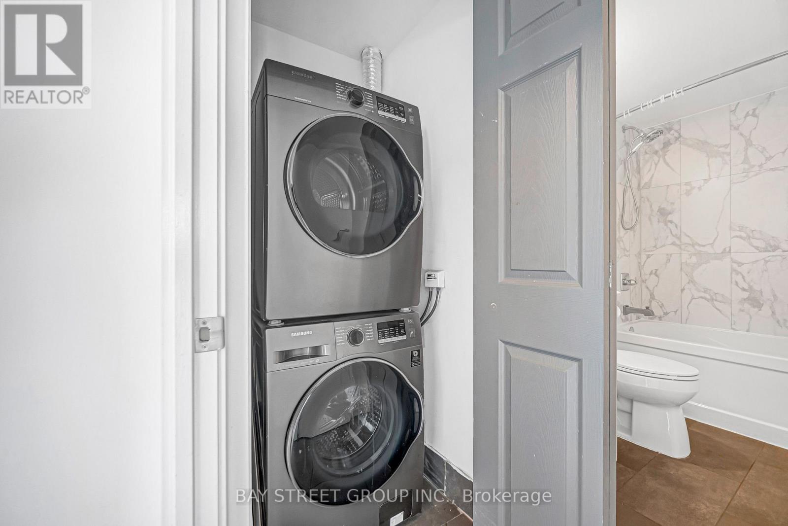 3703 - 35 Mariner Terrace, Toronto, Ontario  M5V 3V9 - Photo 17 - C13821958