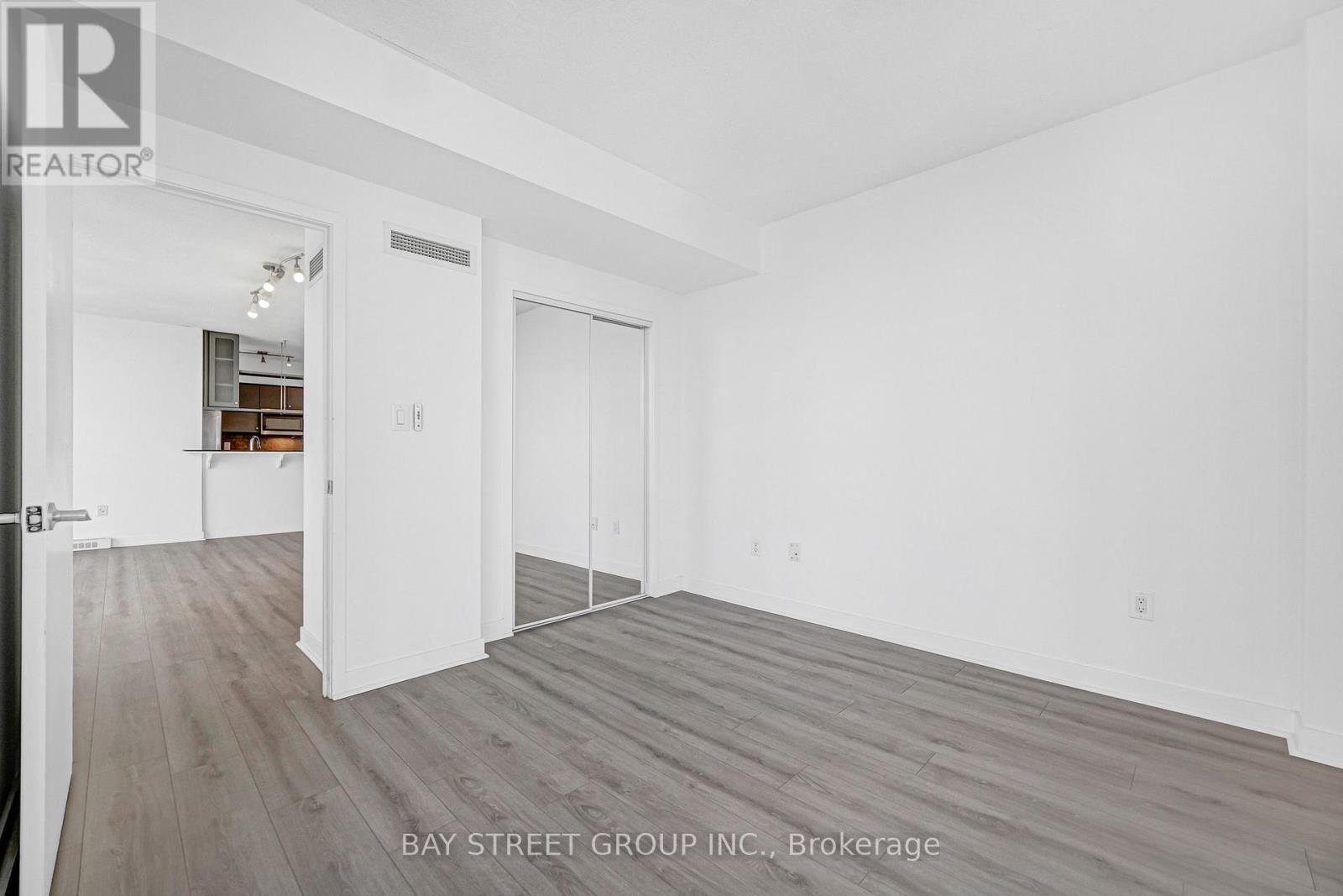 3703 - 35 Mariner Terrace, Toronto, Ontario  M5V 3V9 - Photo 14 - C13821958