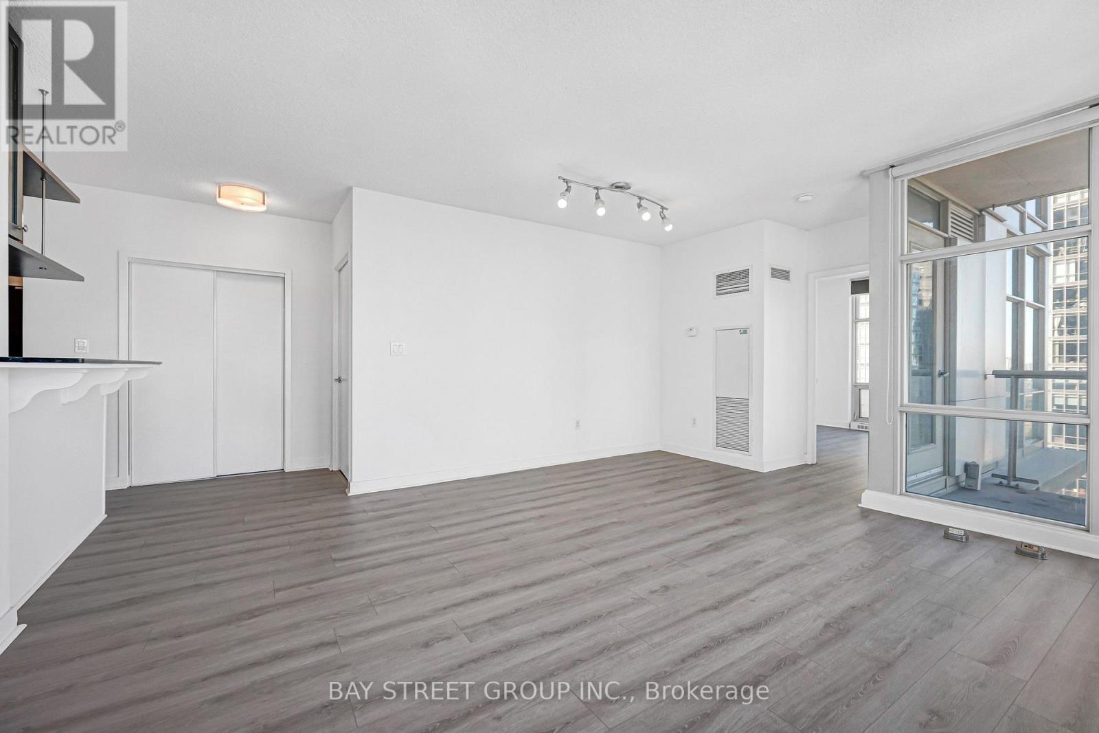 3703 - 35 Mariner Terrace, Toronto, Ontario  M5V 3V9 - Photo 9 - C13821958