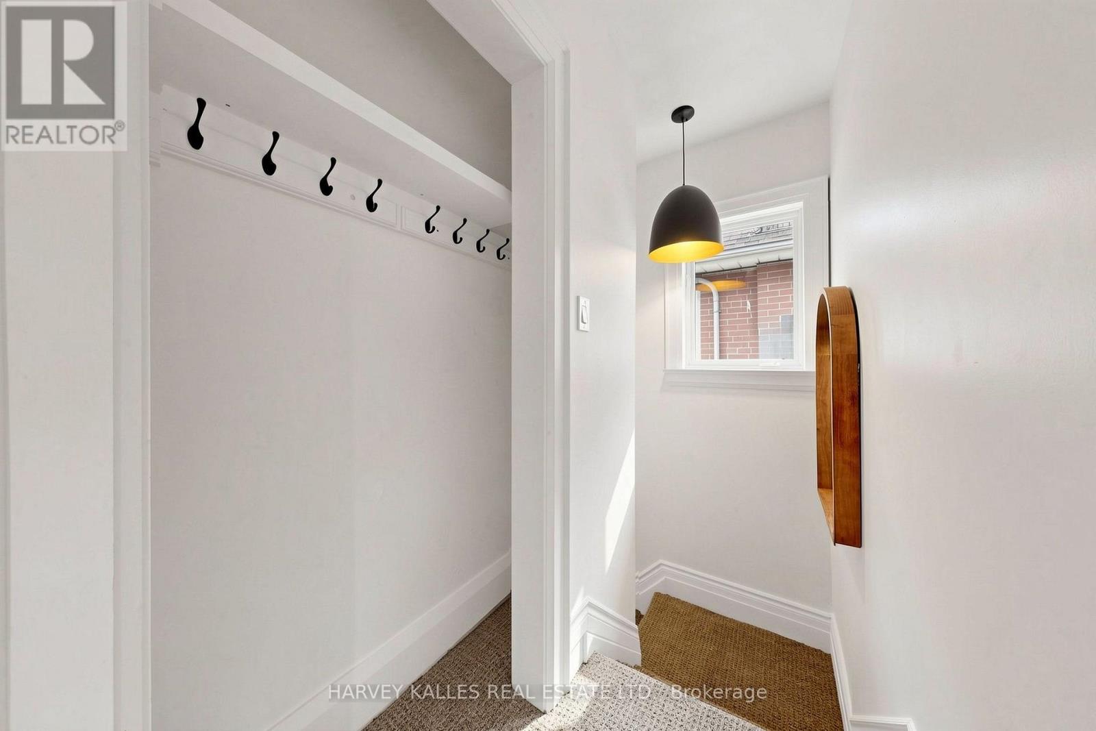 Upper - 7 Tullis Drive, Toronto, Ontario  M4S 2E2 - Photo 20 - C13828598