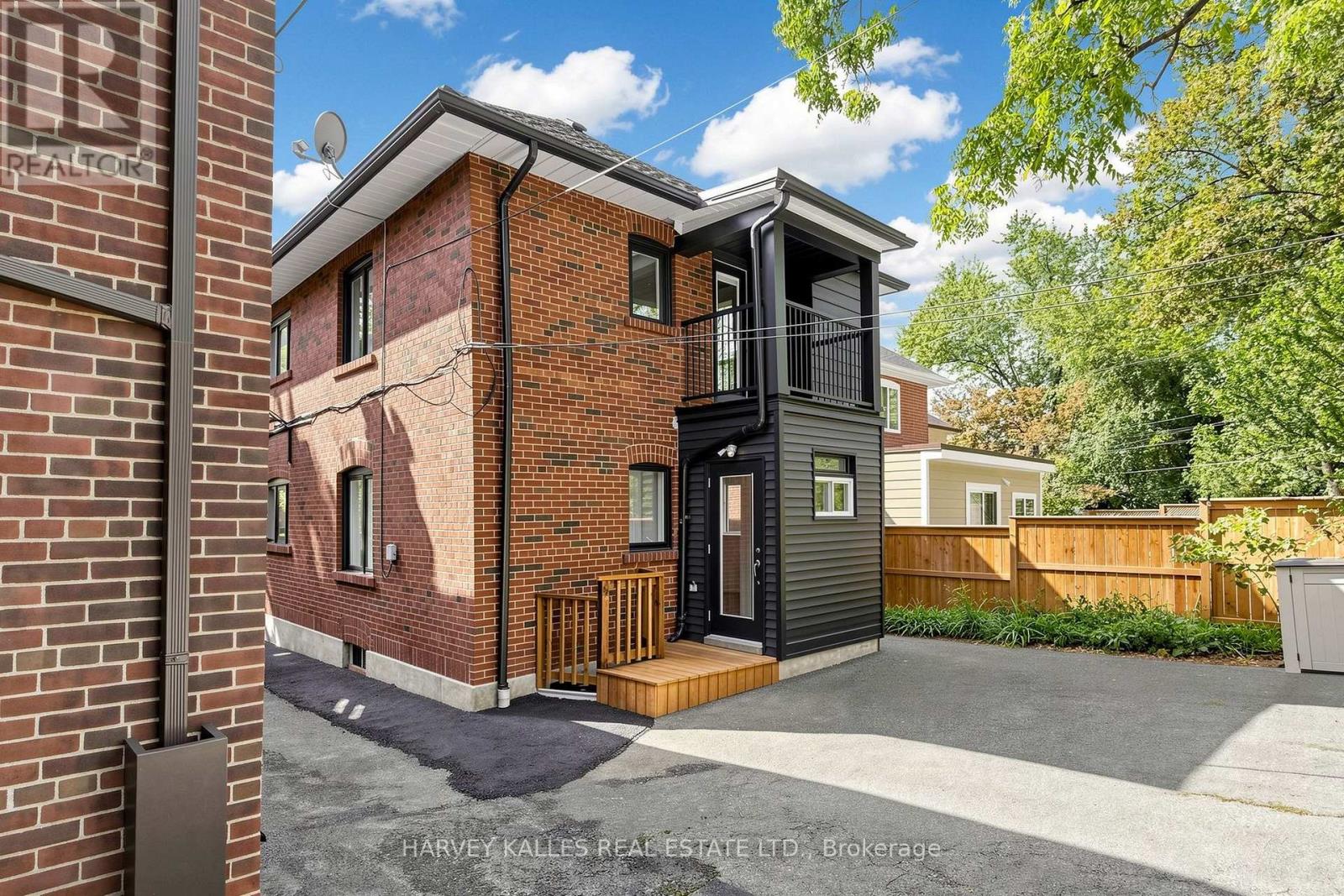 Upper - 7 Tullis Drive, Toronto, Ontario  M4S 2E2 - Photo 23 - C13828598