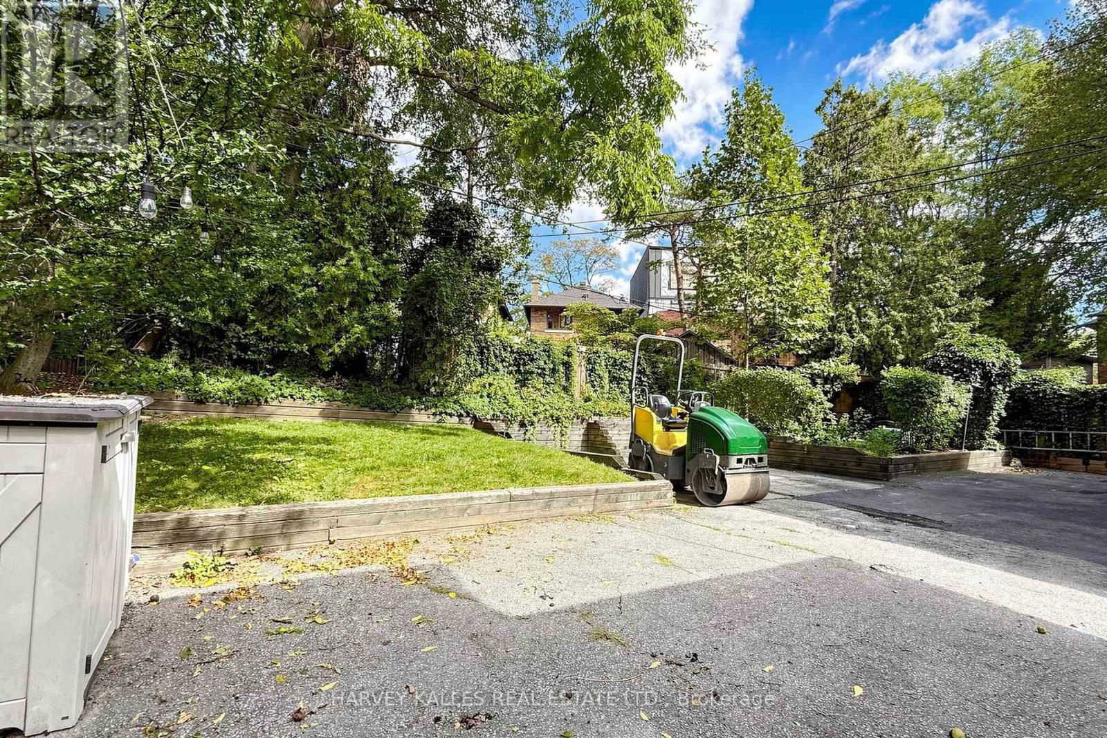 Upper - 7 Tullis Drive, Toronto, Ontario  M4S 2E2 - Photo 27 - C13828598