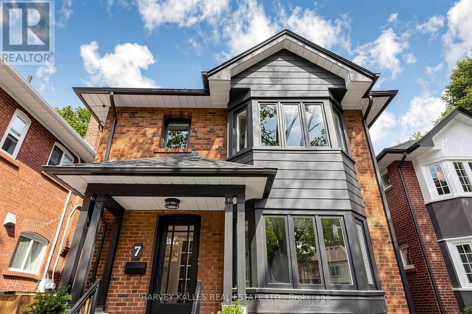 Upper - 7 Tullis Drive, Toronto, Ontario  M4S 2E2 - Photo 3 - C13828598