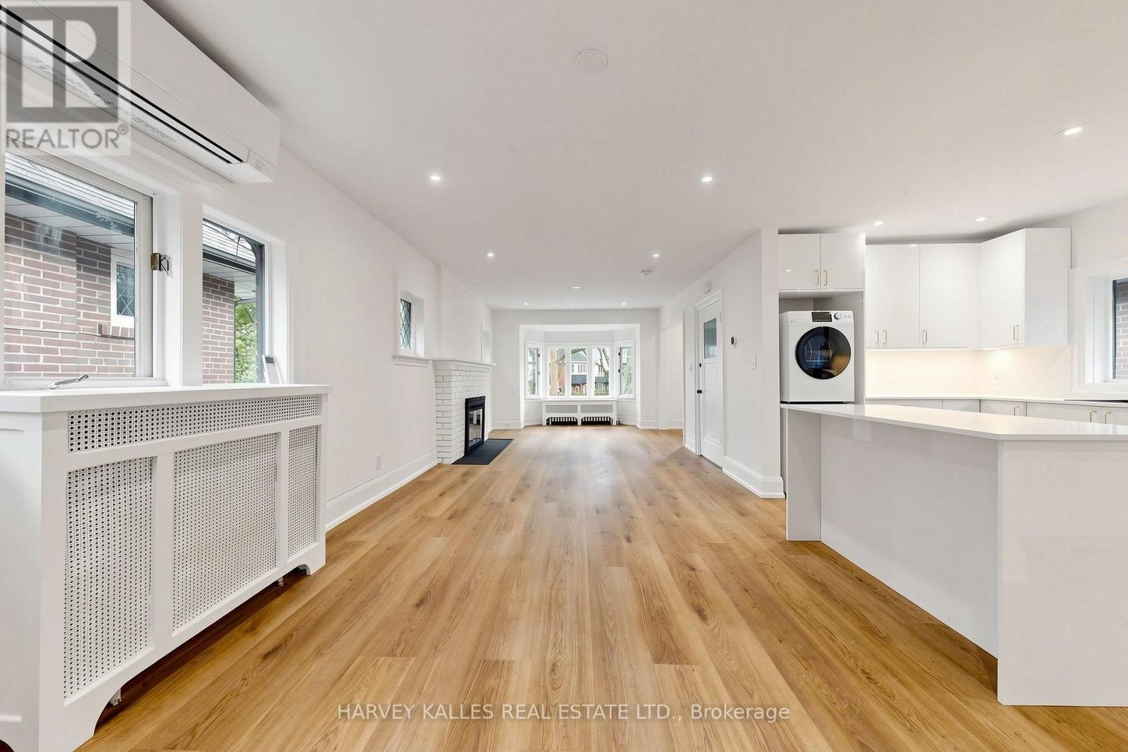 Upper - 7 Tullis Drive, Toronto, Ontario  M4S 2E2 - Photo 5 - C13828598