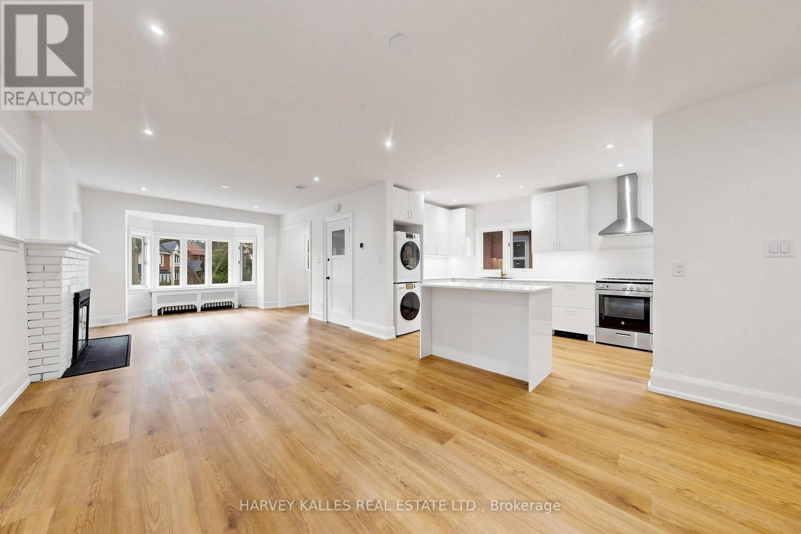 Upper - 7 Tullis Drive, Toronto, Ontario  M4S 2E2 - Photo 6 - C13828598