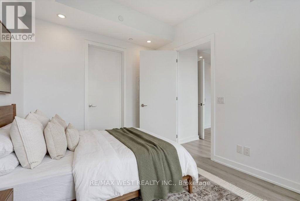2707 - 100 Queen Street E, Toronto, Ontario  M5C 0B5 - Photo 12 - C13828602