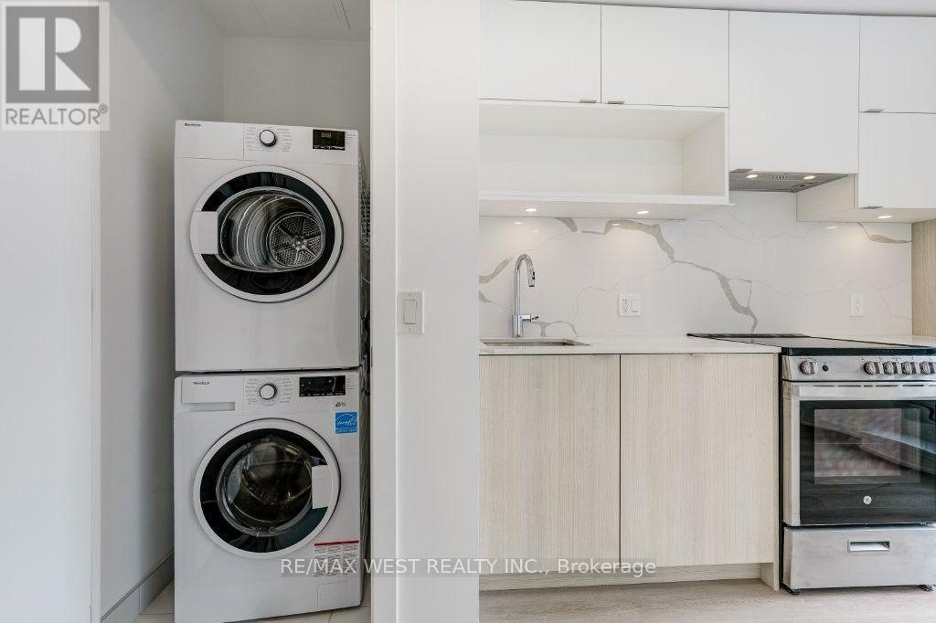 2707 - 100 Queen Street E, Toronto, Ontario  M5C 0B5 - Photo 14 - C13828602
