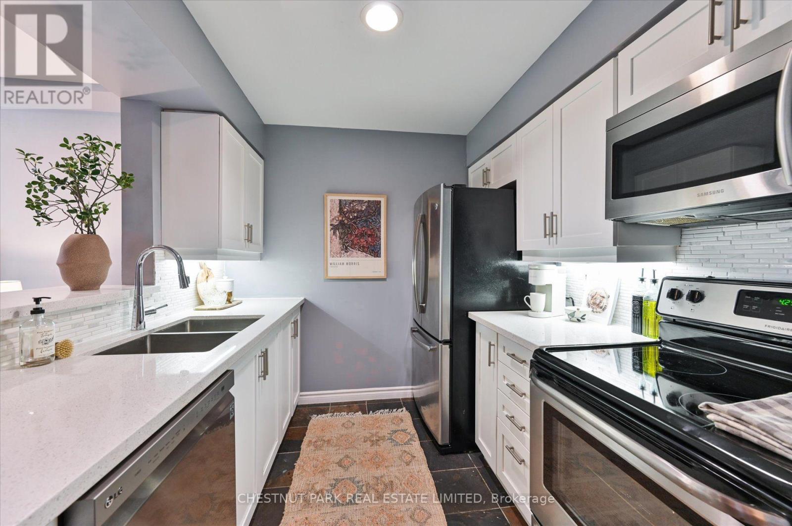 406 - 1750 Bayview Avenue, Toronto, Ontario M4G 4H6 - Photo 10 - C13828610