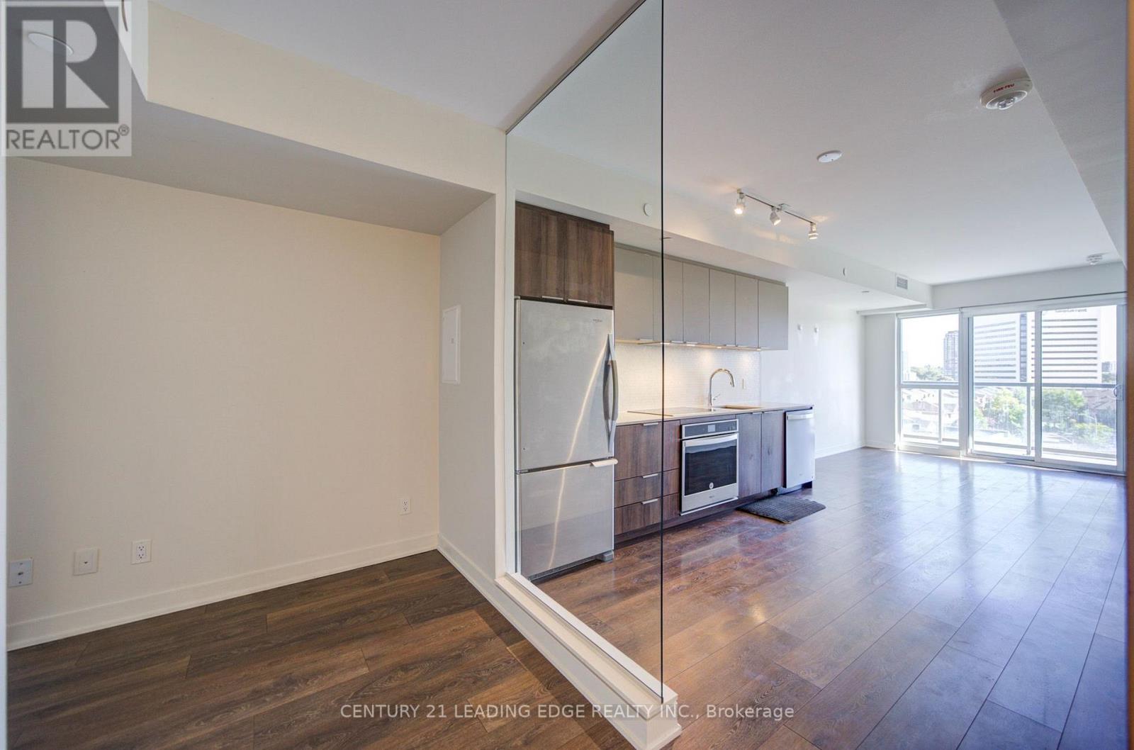 606 - 2 Sonic Way, Toronto, Ontario M3C 0P2 - Photo 8 - C13828616