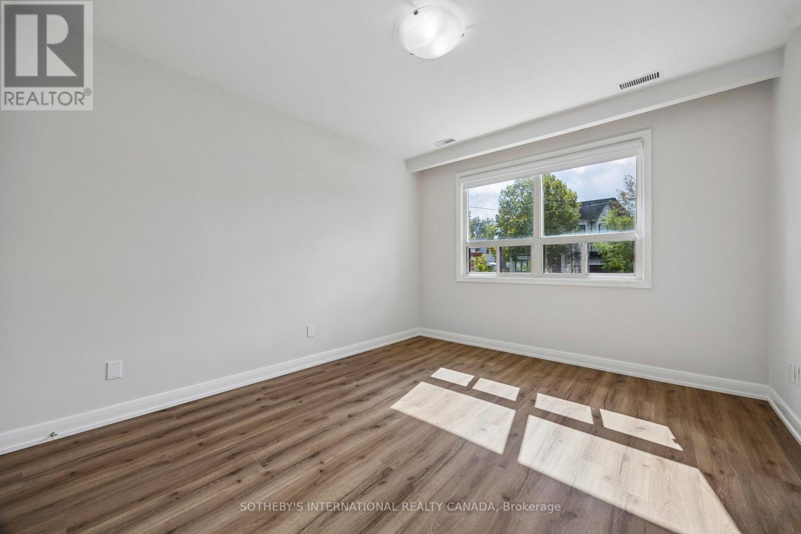 120 Ranee Avenue, Toronto, Ontario  M6A 1N2 - Photo 23 - C13828682