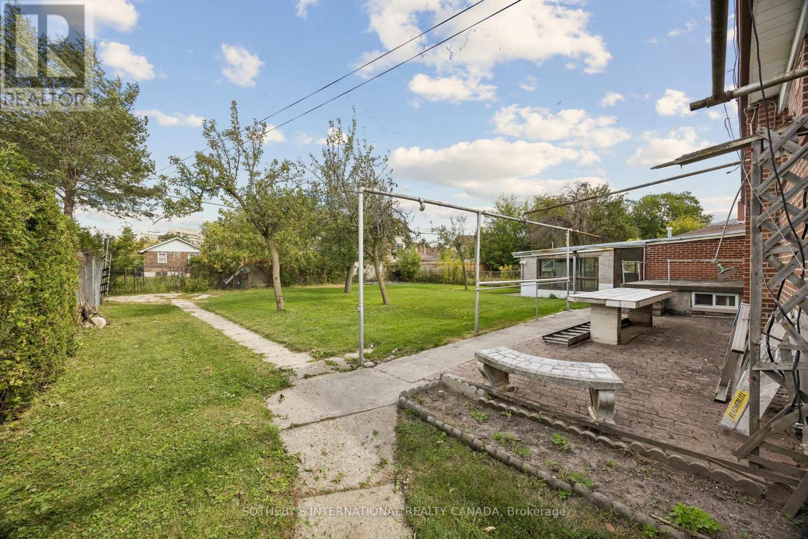 120 Ranee Avenue, Toronto, Ontario  M6A 1N2 - Photo 30 - C13828682